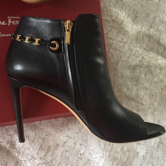 Ankle boots - Picture 7 of 9